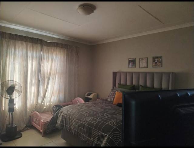 3 BEDROOM HOUSE FOR SALE IN IVY PARK